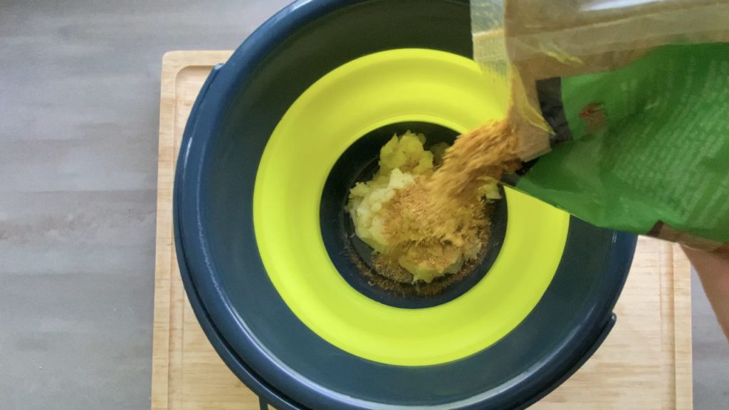 Aardappelpuree lokvoer maken stap 3